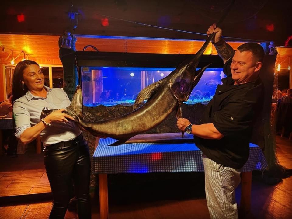 Restauracja I Noclegi Izba Rybacka W Krainie Wygaslych Wulkanow Podgorki Buitenkant foto